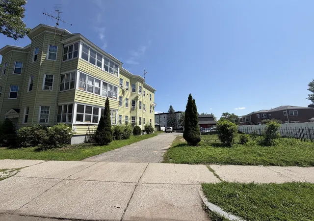 Photo 1 of Multi family home for sale at 15-19 Litchfield St, Springfield, MA 01108 | MLS# 73571396 | Listing updated on 2026-09-06