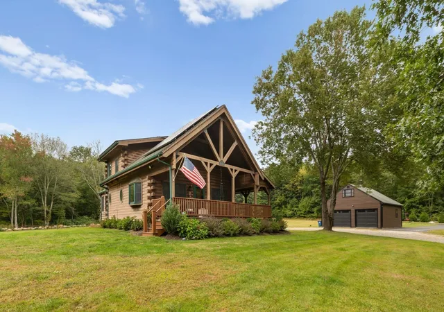 Photo 2 of Sale Pending at 29 Union St, Blackstone, MA 01504 | MLS# 73578660 | Listing updated on 2026-10-07