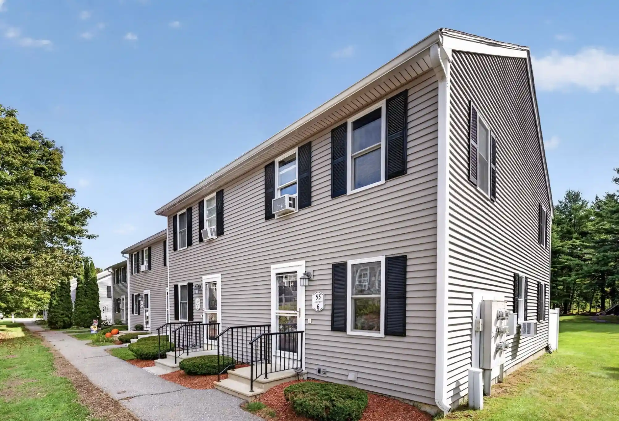 Listing Photo 1 - Condo for sale in 53 Olde Colonial Dr located at 53 Olde Colonial Dr, Gardner, MA 01440 - Unit 53 Olde Colonial Dr