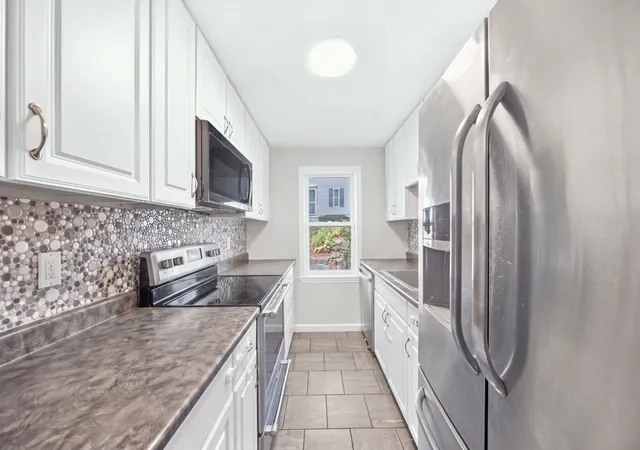 Listing Photo 5 - Condo for sale in building located at 53 Olde Colonial Dr, Gardner, MA 01440 - Unit #6