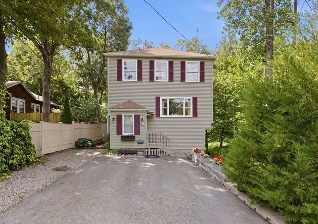 Photo 2 of Single family home for sale at 7 Gambier St, Auburndale, MA 02466 | MLS# 73574742 | Listing updated on 2026-09-16
