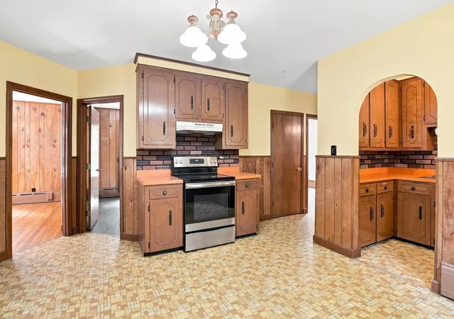 Photo 4 of Single family home for sale at 28 Eastern Ave, Webster, MA 01570 | MLS# 73576024 | Listing updated on 2026-09-15