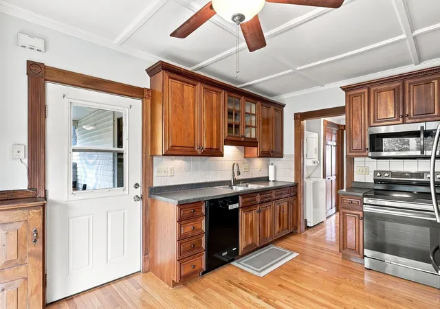 Photo 3 of Single family home for sale at 182 Granville Rd, Westfield, MA 01085 | MLS# 73570410 | Listing updated on 2026-09-05