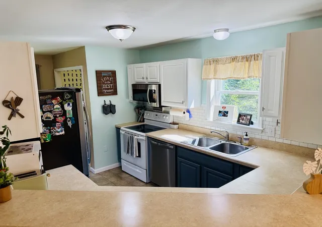 Photo 3 of Single family home for sale at 20 Memorial St, Baldwinville, MA 01436 | MLS# 73572417 | Listing updated on 2026-09-19