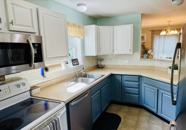 Photo 3 of Single family home for sale at 20 Memorial St, Baldwinville, MA 01436 | MLS# 73572417 | Listing updated on 2026-09-19