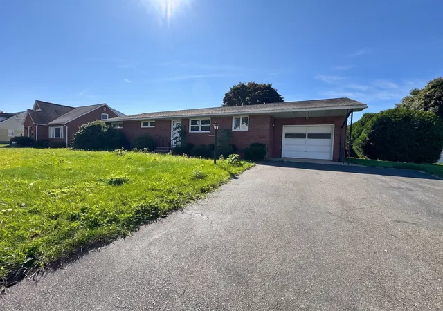 Photo 2 of Single family home for sale at 50 Van Horn St, Chicopee, MA 01013 | MLS# 73582316 | Listing updated on 2026-10-27