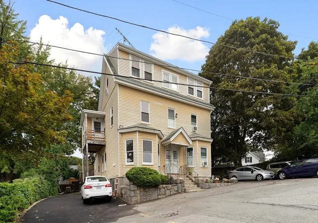 Photo 3 of Sale Pending at 9 Knowlton Sq, Gloucester, MA 01930 | MLS# 73574965 | Listing updated on 2026-09-29