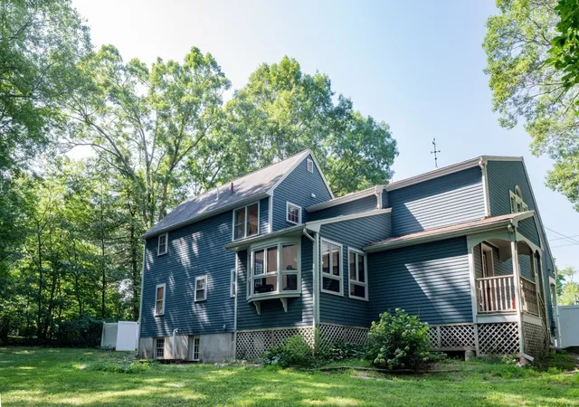 Photo 2 of Single family home for sale at 175 Oak St, Franklin, MA 02038 | MLS# 73574506 | Listing updated on 2026-09-17