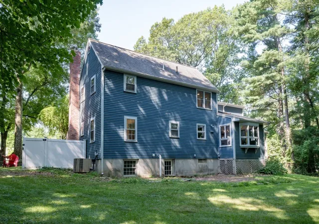 Photo 3 of Single family home for sale at 175 Oak St, Franklin, MA 02038 | MLS# 73574506 | Listing updated on 2026-09-17