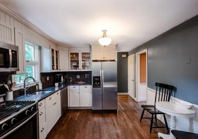 Photo 4 of Single family home for sale at 175 Oak St, Franklin, MA 02038 | MLS# 73574506 | Listing updated on 2026-09-17
