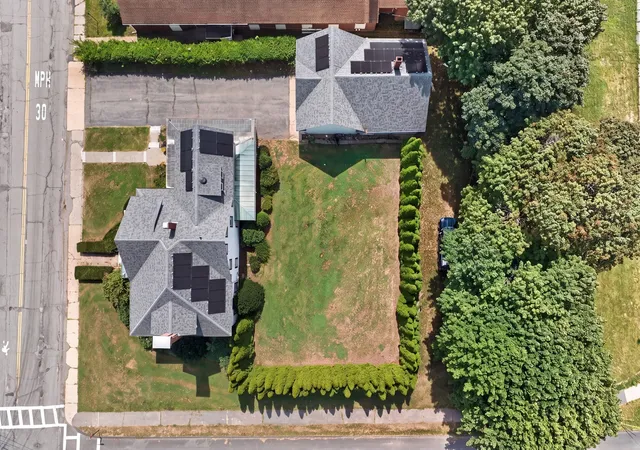 Photo 3 of Single family home for sale at 141 Chestnut St, Gardner, MA 01440 | MLS# 73573120 | Listing updated on 2026-09-22