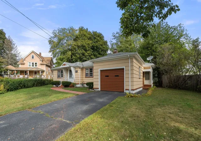 Photo 3 of Single family home for sale at 78 Mower St, Worcester, MA 01602 | MLS# 73575856 | Listing updated on 2026-09-15