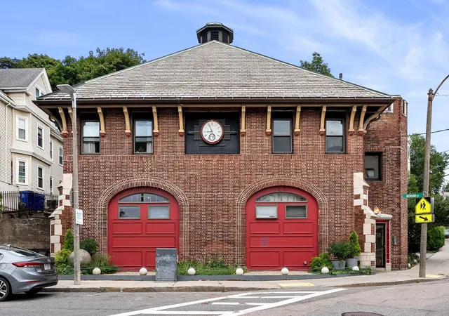 Photo 2 of Condo for sale at 16-18 Walk Hl St #7, Jamaica Plain, MA 02130 | MLS# 73573530 | Listing updated on 2026-09-10