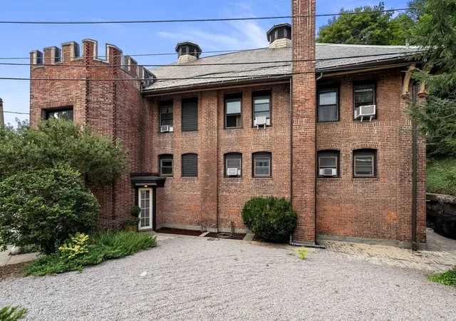 Photo 4 of Condo for sale at 16-18 Walk Hl St #7, Jamaica Plain, MA 02130 | MLS# 73573530 | Listing updated on 2026-09-10