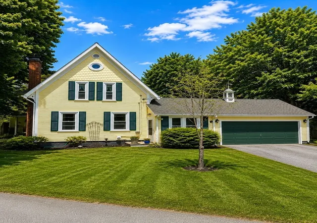 Photo 2 of Single family home for sale at 437 High St, Hanson, MA 02341 | MLS# 73571798 | Listing updated on 2026-09-25