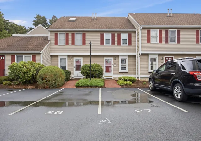 Photo 3 of Condo for sale at 805 Brookline Way #805, Rockland, MA 02370 | MLS# 73574536 | Listing updated on 2026-10-02