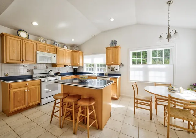 Photo 3 of Condo for sale at 5 Pear Tree Ln #5, Franklin, MA 02038 | MLS# 73580597 | Listing updated on 2026-10-13