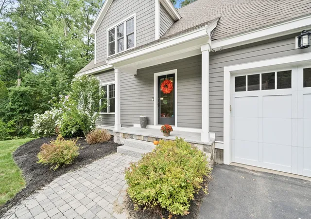 Photo 3 of Sale Pending at 800 Johnson St, North Andover, MA 01845 | MLS# 73575223 | Listing updated on 2026-09-14
