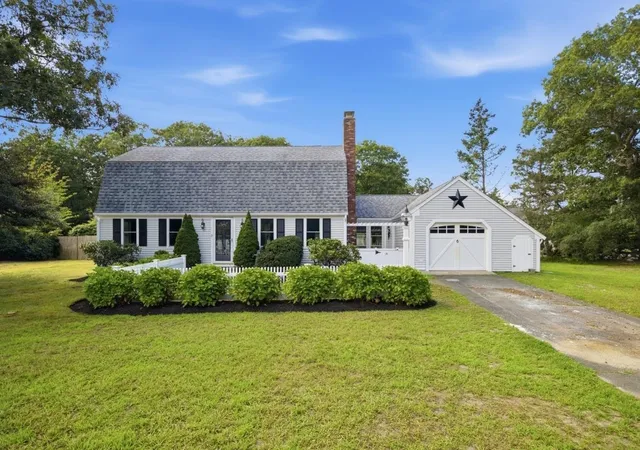 Photo 1 of Single family home for sale at 3 Thoreau Dr, Centerville, MA 02632 | MLS# 73571417 | Listing updated on 2026-10-02