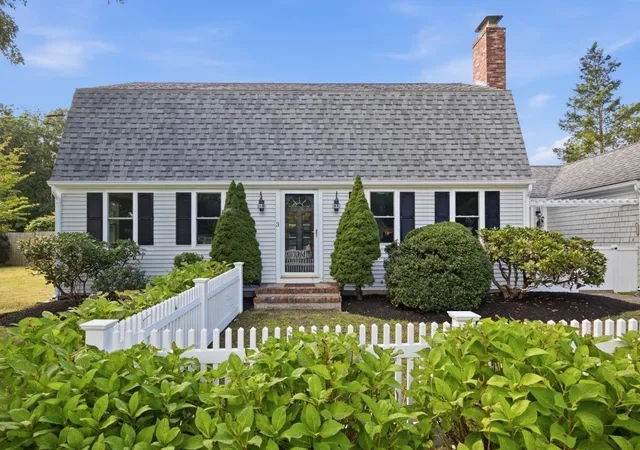 Photo 2 of Single family home for sale at 3 Thoreau Dr, Centerville, MA 02632 | MLS# 73571417 | Listing updated on 2026-10-02