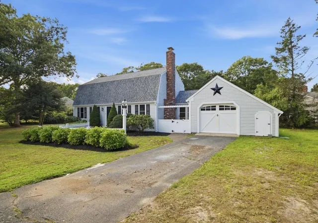 Photo 4 of Single family home for sale at 3 Thoreau Dr, Centerville, MA 02632 | MLS# 73571417 | Listing updated on 2026-10-02