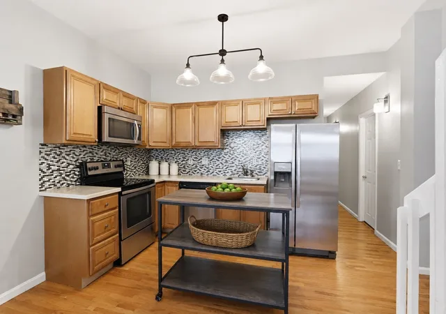 Photo 3 of Condo for sale at 252 East St #1, Boston, MA 02127 | MLS# 73570581 | Listing updated on 2026-09-05