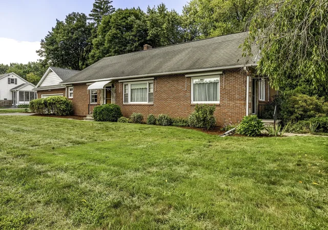 Photo 3 of Multi family home for sale at 538 Newton St, South Hadley, MA 01075 | MLS# 73573595 | Listing updated on 2026-09-24