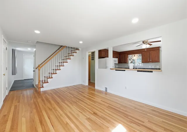 Photo 4 of Single family home for sale at 12 Waterman Rd, Auburn, MA 01501 | MLS# 73571954 | Listing updated on 2026-09-13