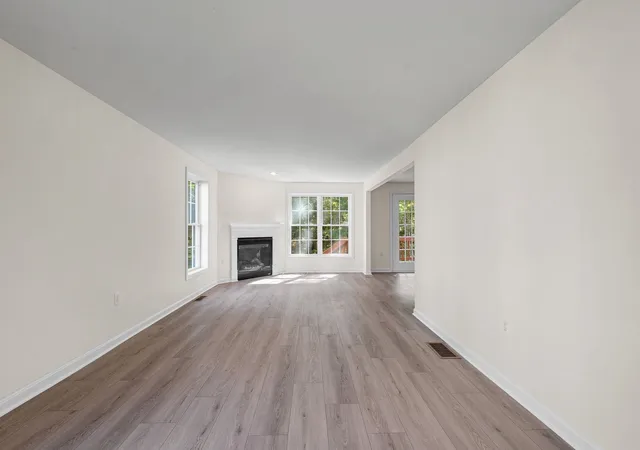Photo 3 of Sale Pending at 118 Barbara Ln #118, Hudson, NH 03051 | MLS# 73582189 | Listing updated on 2026-10-14