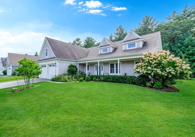 Photo 3 of Single family home for sale at 12 Fieldstone Dr, Mattapoisett, MA 02739 | MLS# 73573030 | Listing updated on 2026-10-02