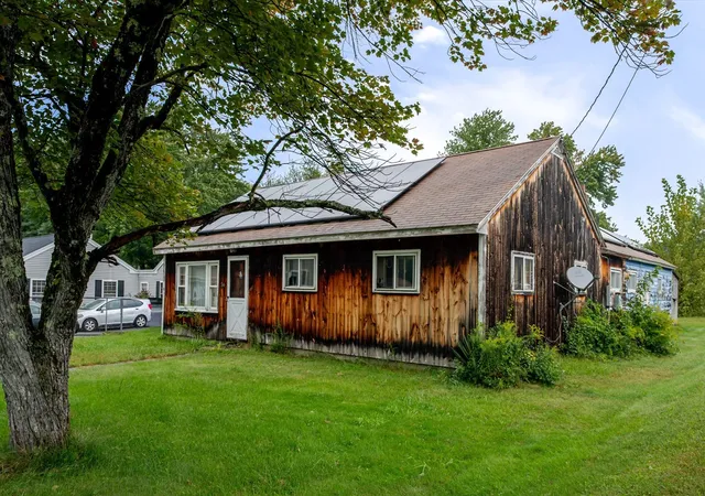 Photo 3 of Single family home for sale at 56 John St, Lunenburg, MA 01462 | MLS# 73573626 | Listing updated on 2026-09-17