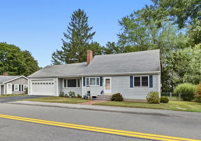 Photo 3 of Single family home for sale at 11 Grover St, Beverly, MA 01915 | MLS# 73573906 | Listing updated on 2026-09-19