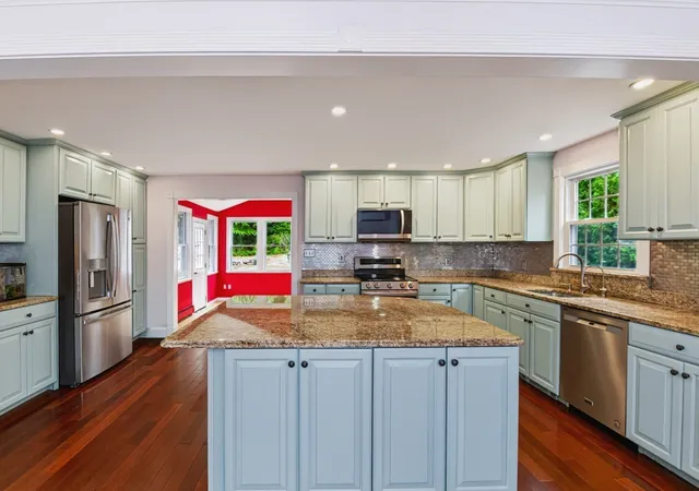 Photo 3 of Single family home for sale at 194 W Sutton Rd, Sutton, MA 01590 | MLS# 73584993 | Listing updated on 2026-10-04