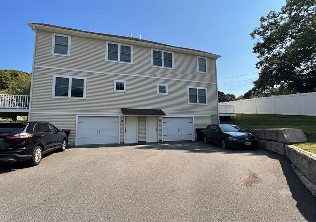 Listing Photo 4 - Condo for sale in building located at 58 Oak St, Clinton, MA 01510 - Unit #58
