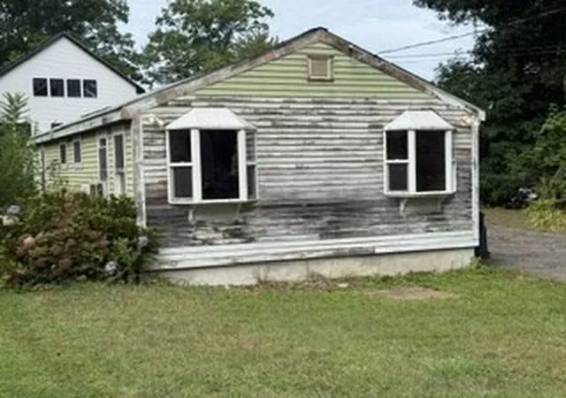 Photo 1 of Sale Pending at 42 Whittier Rd, Marlborough, MA 01752 | MLS# 73574254 | Listing updated on 2026-10-01