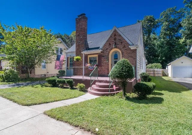 Photo 1 of Single family home for sale at 134 Eddywood St, Springfield, MA 01118 | MLS# 73579849 | Listing updated on 2026-10-16