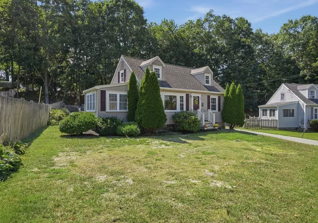 Photo 2 of Single family home for sale at 23 Mayflower Rd, Woburn, MA 01801 | MLS# 73576138 | Listing updated on 2026-09-11