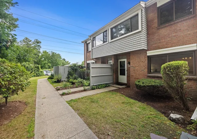 Photo 3 of Sale Pending at 164 Greenbrook Dr #164, Stoughton, MA 02072 | MLS# 73570426 | Listing updated on 2026-09-19