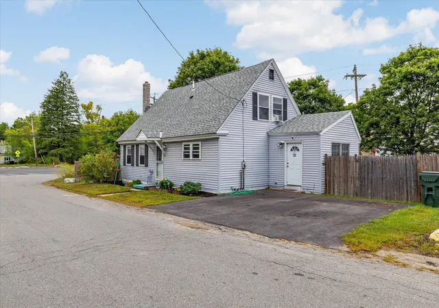 Photo 2 of Sale Pending at 14 Benjamin St, Winchendon, MA 01475 | MLS# 73571993 | Listing updated on 2026-09-09
