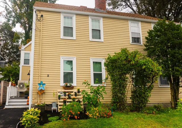 Photo 2 of Single family home for sale at 2 Washington St #2, Amesbury, MA 01913 | MLS# 73589295 | Listing updated on 2026-10-28