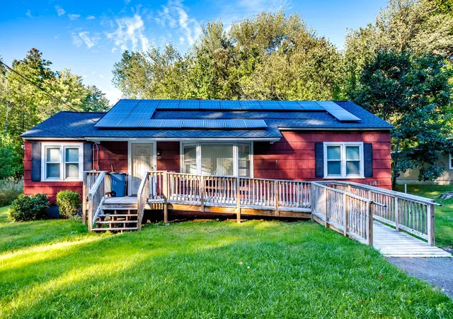 Photo 1 of Single family home for sale at 127 Pleasant St, Lunenburg, MA 01462 | MLS# 73580074 | Listing updated on 2026-10-25