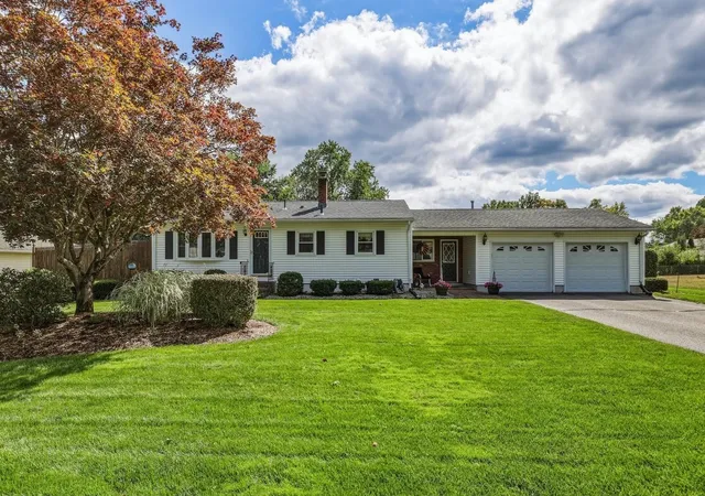 Photo 1 of Single family home for sale at 15 Somerset St, East Longmeadow, MA 01028 | MLS# 73582363 | Listing updated on 2026-10-17