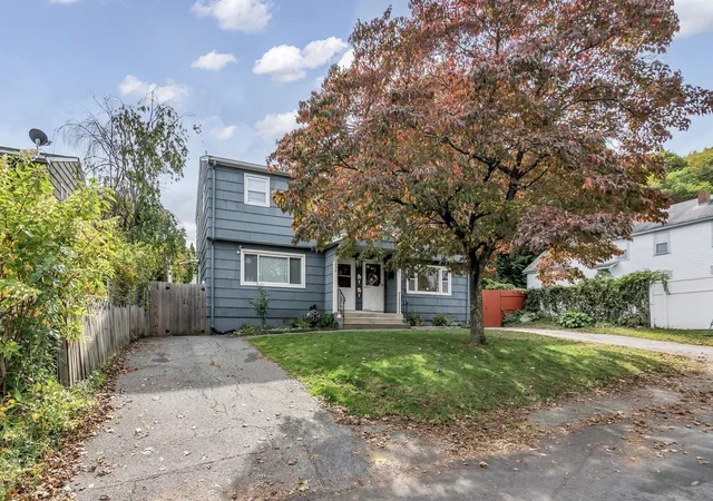 Photo 3 of Condo for sale at 631 E Merrimack St #631, Lowell, MA 01852 | MLS# 73587579 | Listing updated on 2026-10-12