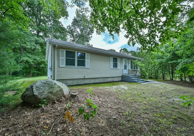 Photo 2 of Single family home for sale at 124 Sutton Rd, Webster, MA 01570 | MLS# 73572113 | Listing updated on 2026-09-13