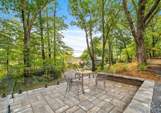 Photo 2 of Single family home for sale at 10 Noonhill Rd, Medfield, MA 02052 | MLS# 73585648 | Listing updated on 2026-10-15