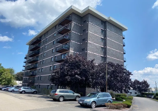 Condo for sale at 500 Washington St #403, Quincy, MA 02169 | MLS# 73588508