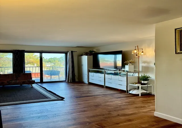 Photo 2 of Condo for sale at 500 Washington St #403, Quincy, MA 02169 | MLS# 73588508 | Listing updated on 2026-10-12
