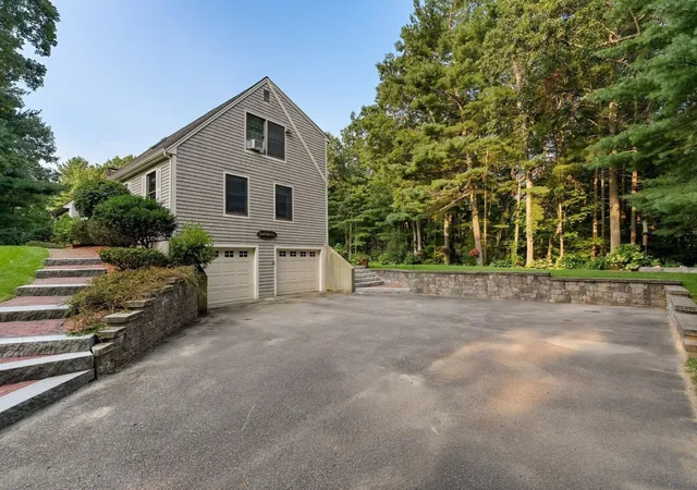 Photo 3 of Sale Pending at 28 Lady Slipper Cir, Pembroke, MA 02359 | MLS# 73573158 | Listing updated on 2026-09-29