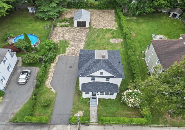 Photo 3 of Single family home for sale at 80 Calumet St, Pittsfield, MA 01201 | MLS# 73570850 | Listing updated on 2026-10-07