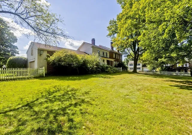 Photo 3 of Single family home for sale at 40 Somers Rd, East Longmeadow, MA 01028 | MLS# 73579621 | Listing updated on 2026-10-24
